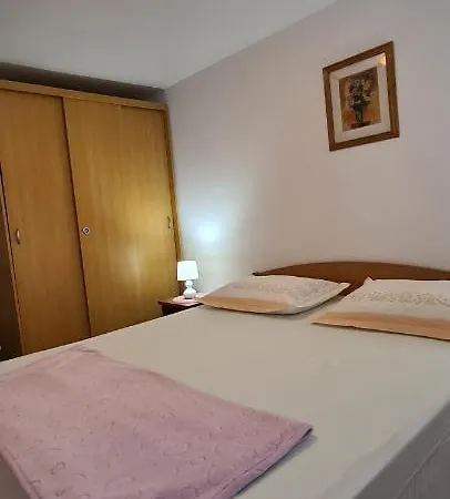 Apartment Fani Supetar