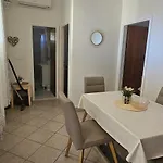 Apartman Fani